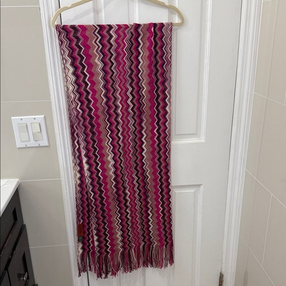 Missoni Scarf - Picture 1 of 3